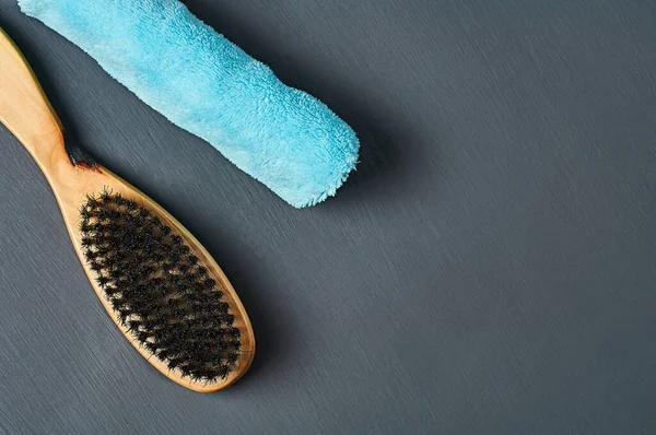 Uma Escova Invertida Com Alça Madeira Para Limpar Roupas Calçados — Fotografia de Stock
