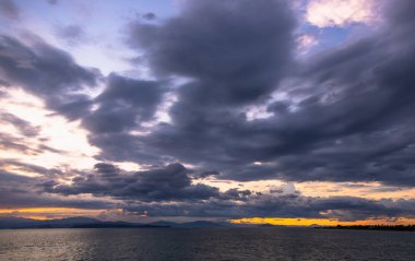 Okyanusu günbatımı gökyüzü