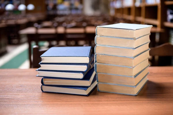 Bücherstapel — Stockfoto