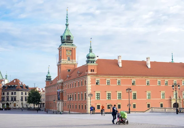 Allmän översikt över Kungliga slottet (Zamek Krolewski) i Warszawa Polen — Stockfoto