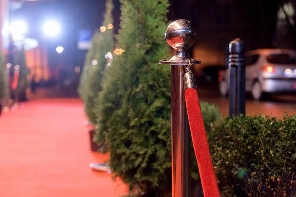 Abendliche Zeremonie auf dem roten Teppich — Stockfoto