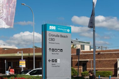 Syd 'in Cronulla banliyösünde yol gösterici işareti