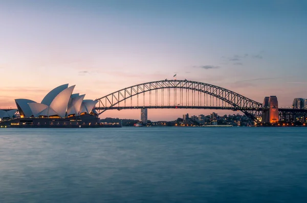 悉尼歌剧院和悉尼海港的标志性地标 — 图库照片