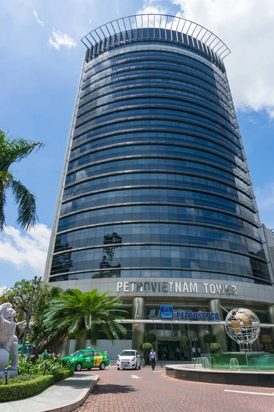 Edificio de la Torre Toa Nha Petrovietnam en Ho Chi Minh CIty, Vietnam — Foto de Stock
