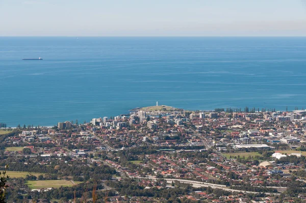 Aerial view of Wollongong city centre with lighthouse landmark o — ストック写真