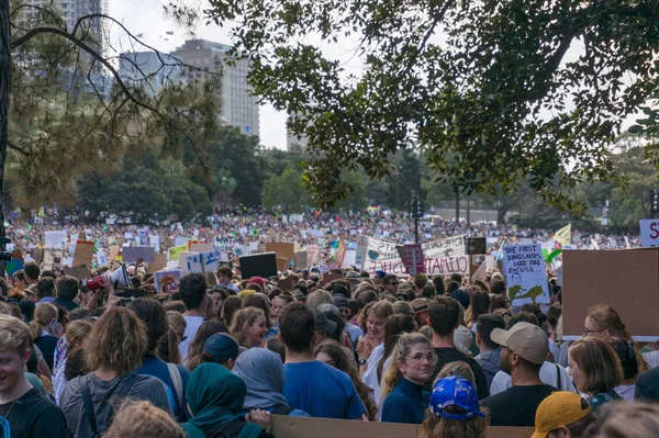 Strike for climate change in Sydney — Stock Photo, Image