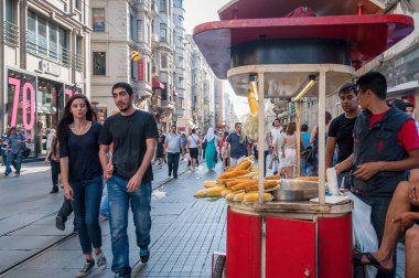 Grilled corn street food track on Istiklal street