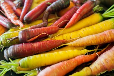 Organik çok renkli Hatıra havuç