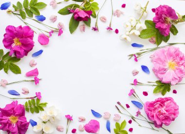 Romantik çiçek düz yatıyordu çerçeve 