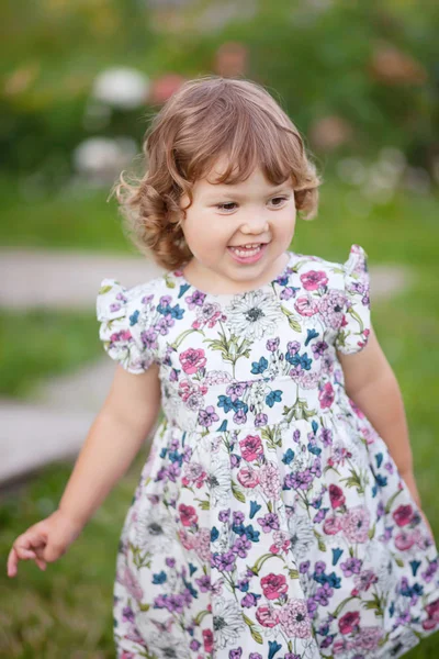 Cute toddler girl portrait outdoors — Stock Photo, Image