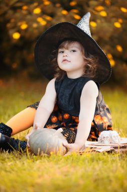 Kabak ile küçük cadı