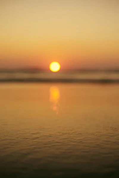 Закат на пляже Араэль. Размытое изображение — стоковое фото
