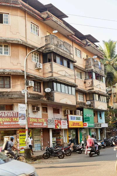 Panaji, Goa, India - December 15, 2019: Δρόμοι της κρατικής πρωτεύουσας της Goa Panaji. — Φωτογραφία Αρχείου