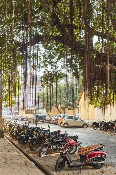 Panaji, Goa, India - December 15, 2019: Δρόμοι της κρατικής πρωτεύουσας της Goa Panaji. — Φωτογραφία Αρχείου