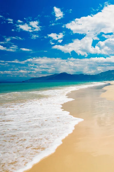 Mer vide et fond de plage avec espace de copie — Photo