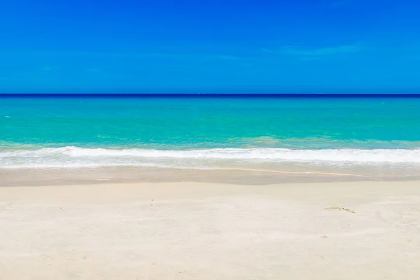 Leere Meer und Strand Hintergrund mit Kopierraum — Stockfoto