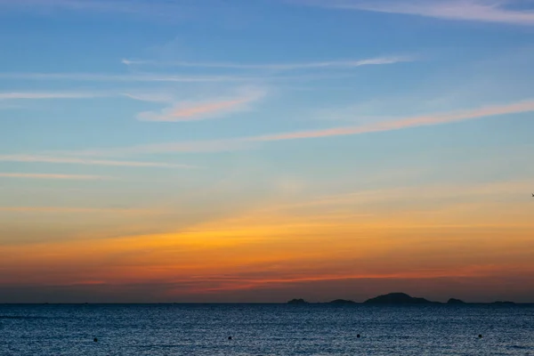 Красочный Рассвет Закат Спокойном Море Восход Солнца Красивый Морской Фон — стоковое фото