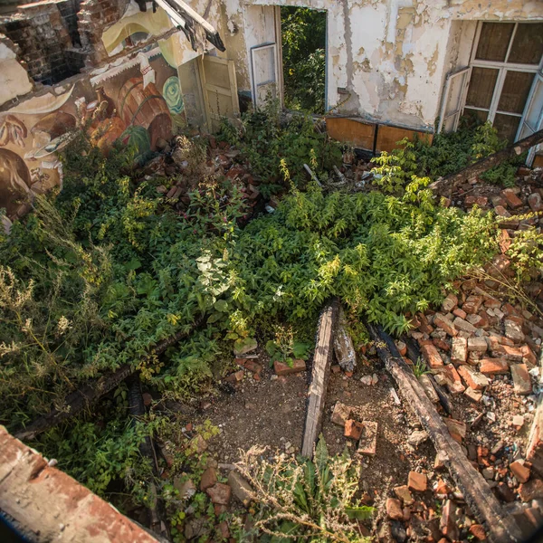 Uma Bela Vista Lugar Construção Lixo Lixo Feito Madeira Pedra — Fotografia de Stock