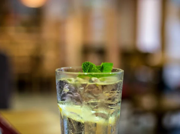 Beautiful Chilled Alcoholic Non Alcoholic Cocktail Mojito Mint Ice Cubes — Stock Photo, Image