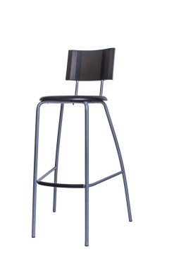Güzel metal ve plastik klasik bar taburesi, minimalist ve geometrik tarzda beyaz izole bir arka planda koltuk.