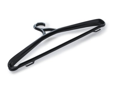 Güzel siyah plastik elbise askısı ve askısı beyaz yalıtımlı arka planda..