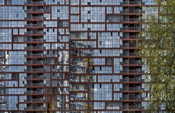 Una Hermosa Vista Textura Los Reflejos Ventana Edificio Apartamentos — Foto de Stock