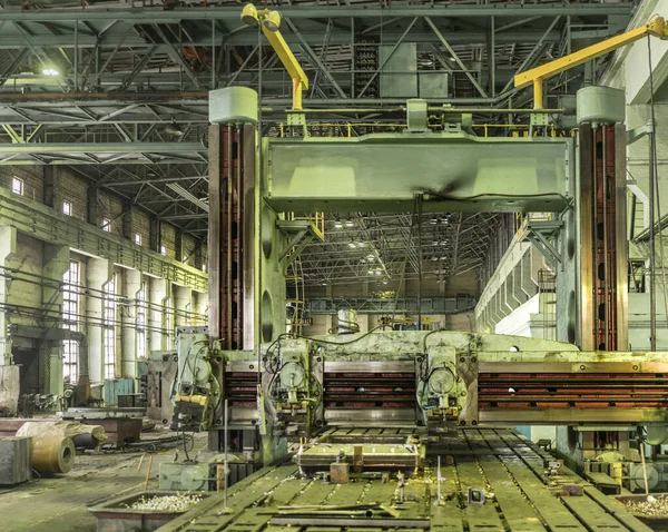 Paisaje Industrial Fábrica Vista Una Enorme Máquina Mecanizado Corte Metales —  Fotos de Stock