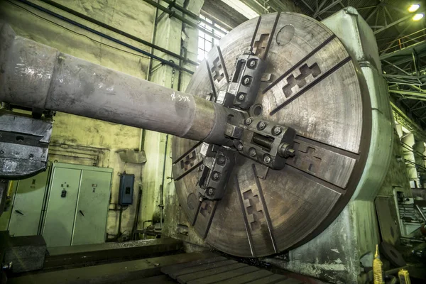 Paesaggio Industriale Fabbrica Vista Enorme Tornio Lavorazione Dei Metalli Taglio — Foto Stock