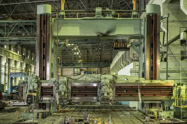 Paisaje Industrial Fábrica Vista Una Enorme Máquina Mecanizado Corte Metales —  Fotos de Stock