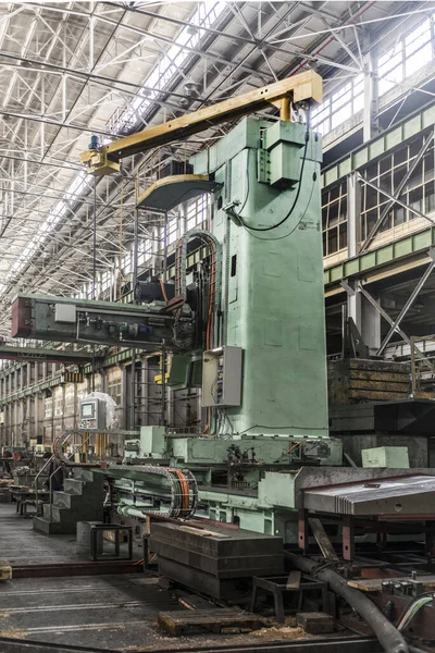 Paisaje Industrial Fábrica Vista Una Enorme Máquina Mecanizado Corte Metales —  Fotos de Stock