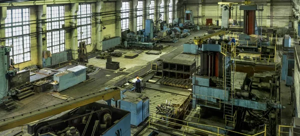 Industrielandschaft Der Fabrik Blick Eine Riesige Werkstatt Mit Metallbearbeitungs Und — Stockfoto