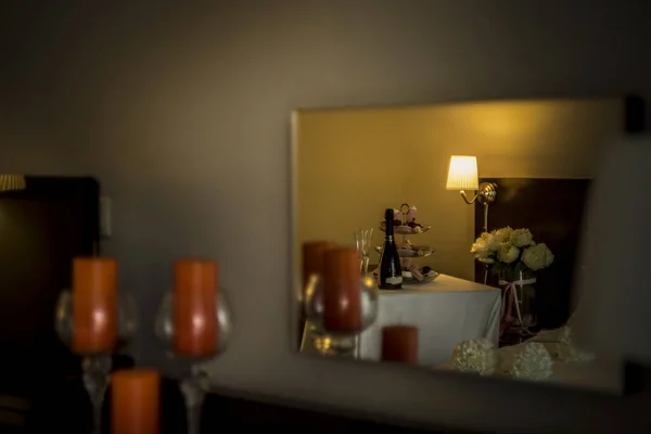 Schöne Teure Modische Aussicht Auf Das Hochzeitszimmer Mit Warmer Beleuchtung — Stockfoto
