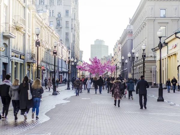 Moscou Rússia Abril 2018 Bela Perspectiva Panorâmica Uma Rua Pedonal — Fotografia de Stock