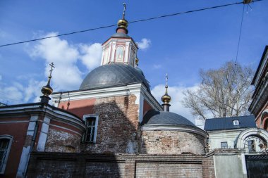 Güzel kilise, çan kulesi, gün boyunca Moskova 'daki tapınak..