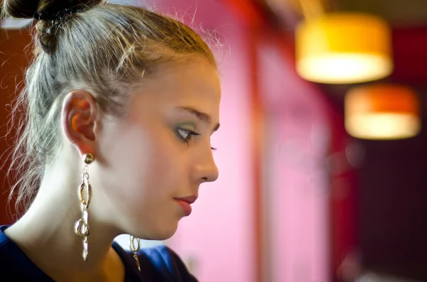 Retrato Conceitual Uma Jovem Moda Sedutora Emocional Menina Bonita Mulher — Fotografia de Stock