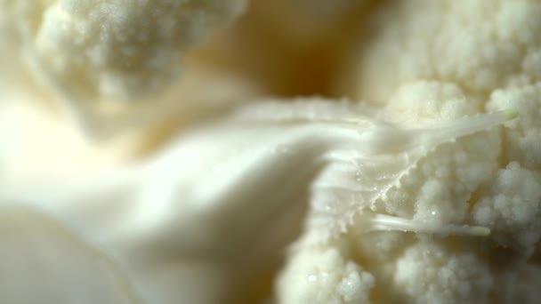 auliflower blanc à l'intérieur chou tête macro. Panorama horizontal, 4K 