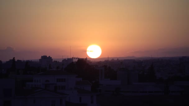 夏の美しい夕日市Limassol キプロス タイムラプス あなたが望むだけ早くそれをスピードアップすることができます — ストック動画