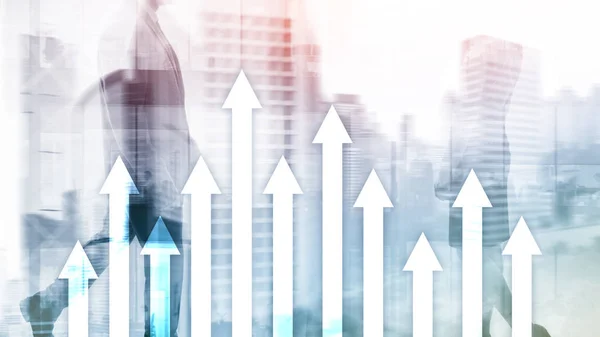 Fel nyíl grafikon felhőkarcoló háttér. Infekciós és pénzügyi növekedési koncepció. — Stock Fotó