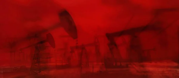 空に対する油のデリック。オイルリグポンプ二重暴露 — ストック写真