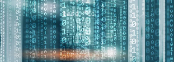 Digitaler Binärcode auf dem Hintergrund des Rechenzentrums. Technologie-Panoramatapete für Ihr Unternehmen. — Stockfoto