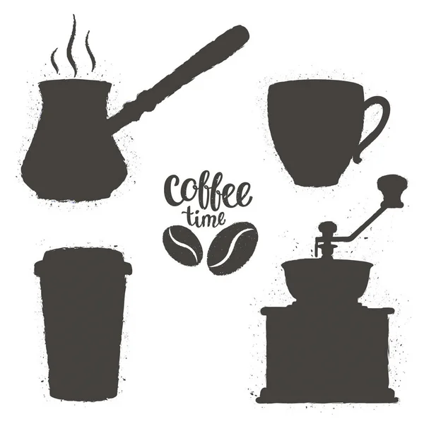 Ensemble d'objets à café vintage. Silhouettes de tasses à café, broyeur, pot avec logo de haricots et lettrage. Heure du café collection . — Image vectorielle