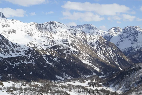 Valle delle Alpi montane — Foto Stock