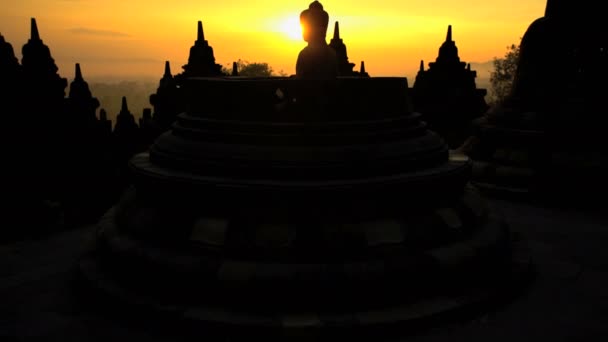 Borobudur-Tempel bei Sonnenaufgang — Stockvideo