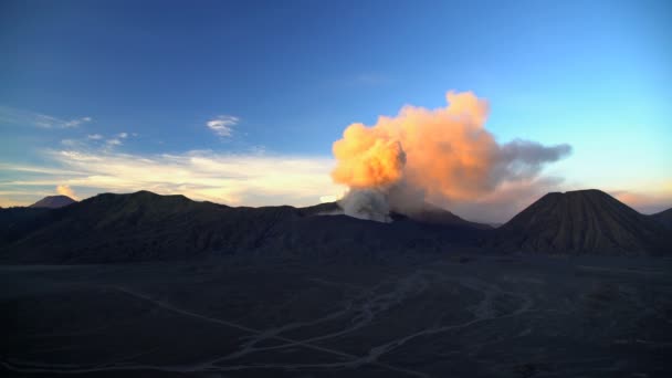 Mt Bromo volcano erupting from the summit — Stock Video