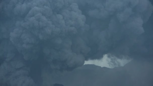 Atividade vulcânica do vulcão Mt Bromo — Vídeo de Stock