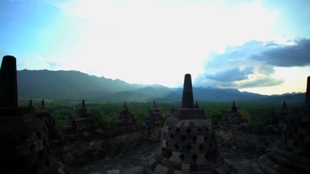 Боробудур храм на заході сонця — стокове відео
