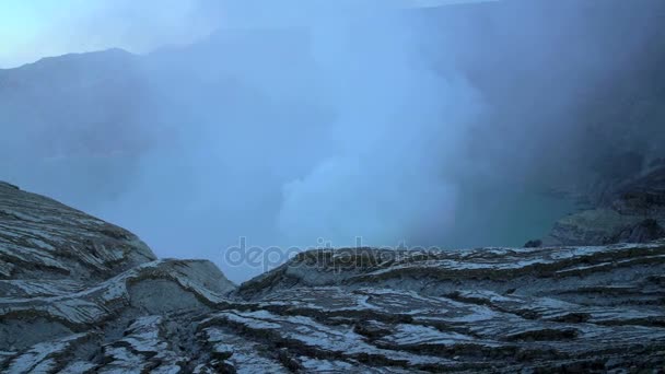 Volcano crater with acidic lake — Stock Video