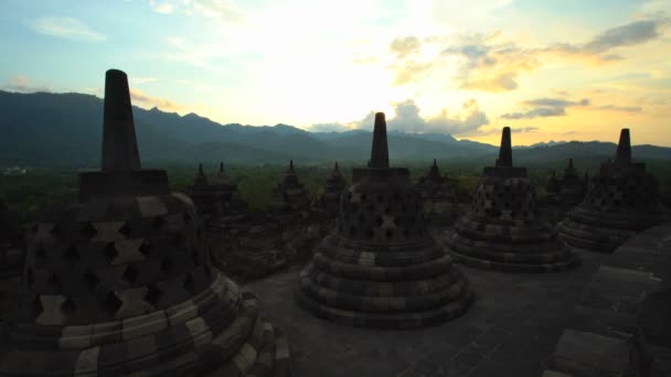 Templo de Borobudur ao pôr do sol — Vídeo de Stock