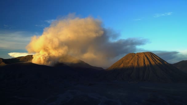 Smoke from Mount Bromo — Stock Video