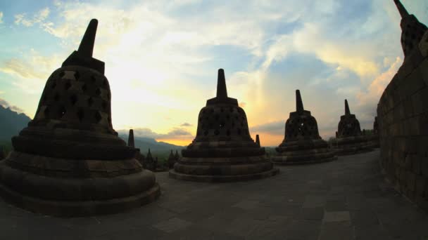 Храм Боробудур на закате — стоковое видео